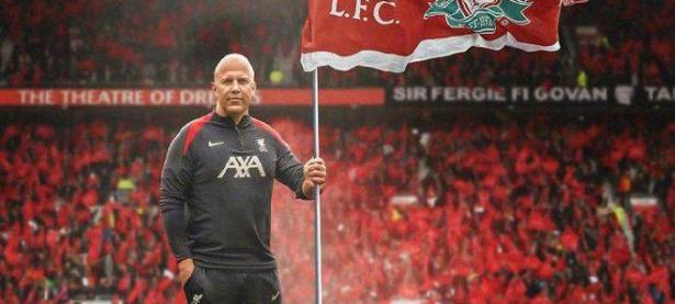 jinnianhui-曼联后卫神勇救险，助球队成功保级，一种上海.的简单介绍